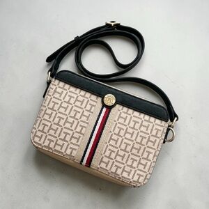 Tommy Hilfiger Crossbody Bag